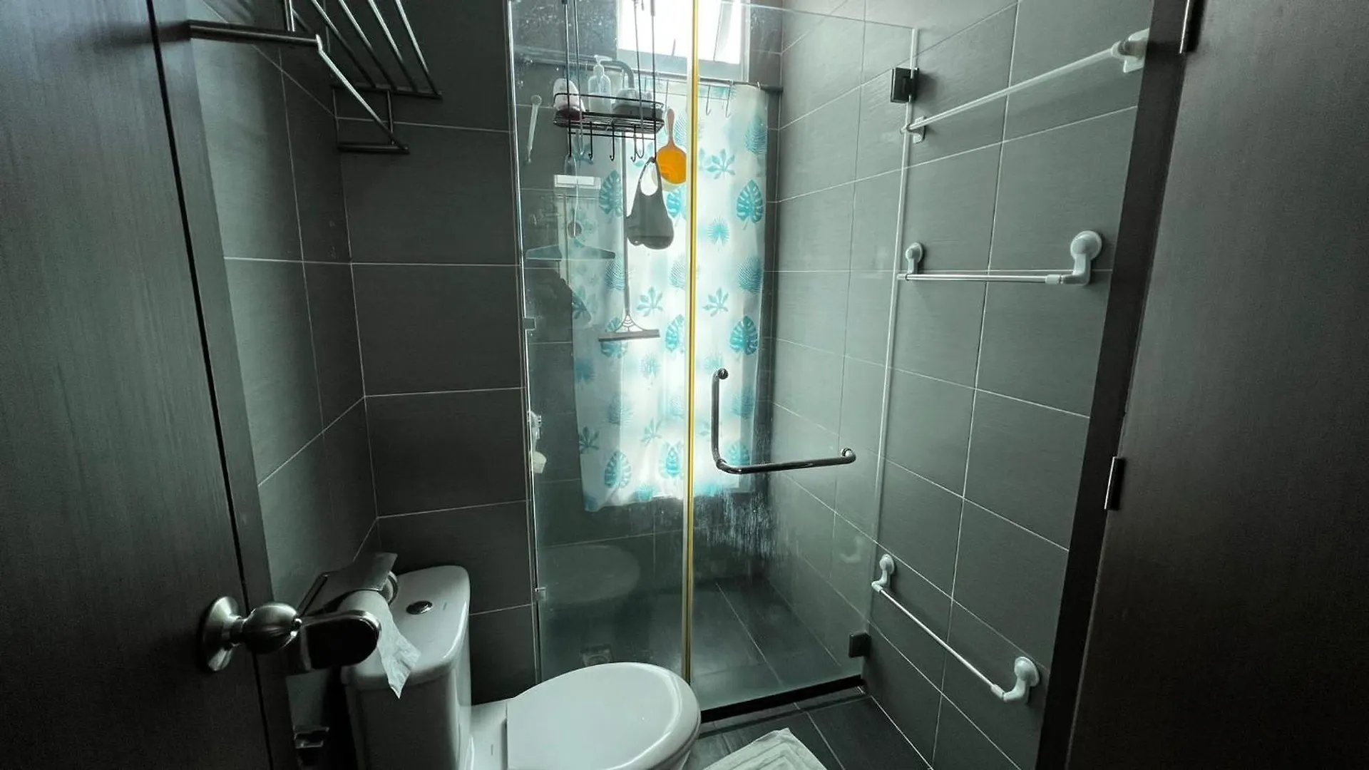 Holiday Home In Ksl , 2 Bdrm 2 Bthrm Wifi 4 Pax Johor Bahru Apartment